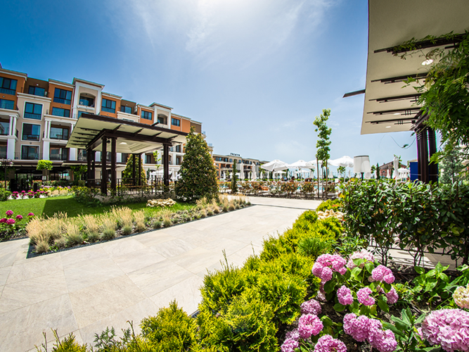Premier Fort Beach Garden